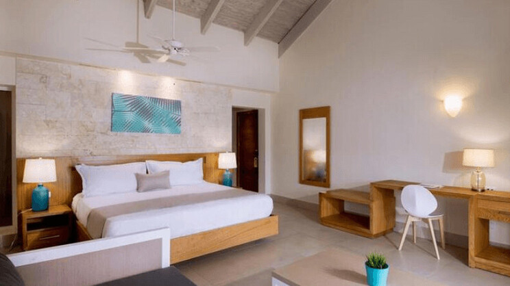  Junior Suite Oceanfront